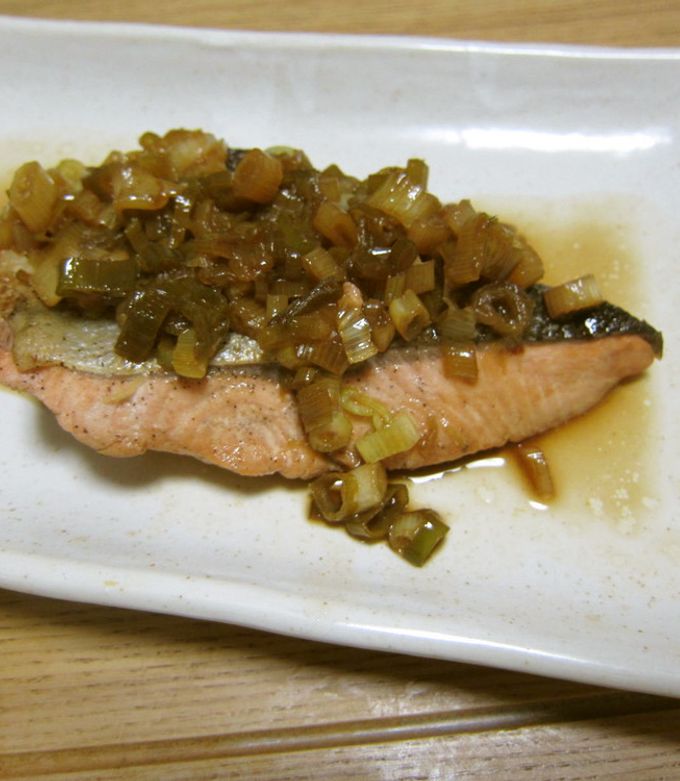 鮭のホイル焼き フライパンでの簡単レシピ作り方：白ごはん.com