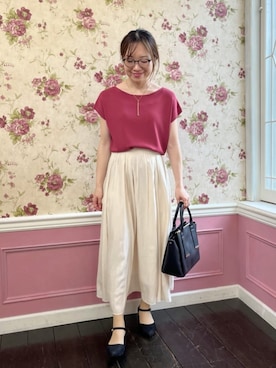 夏のピンクトップス着こなしガイド。真似したい大人女子コーデ集Niau ニアウ