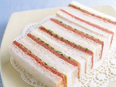 自家製コンビーフのサンドイッチ＝肥後橋「GOOD TIME グッド タイム 」 - 船場経済新聞