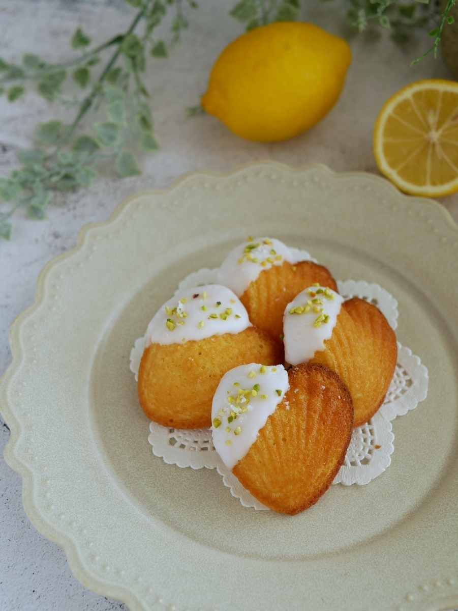 基本のマドレーヌ＆レモンとオリーブオイルのアイシング