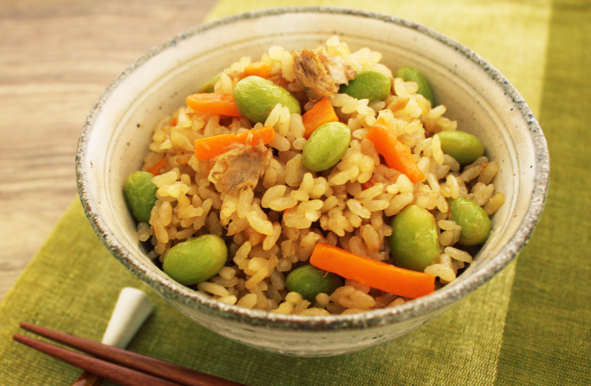 彩りきれい！ とうもろこしと枝豆の混ぜご飯
