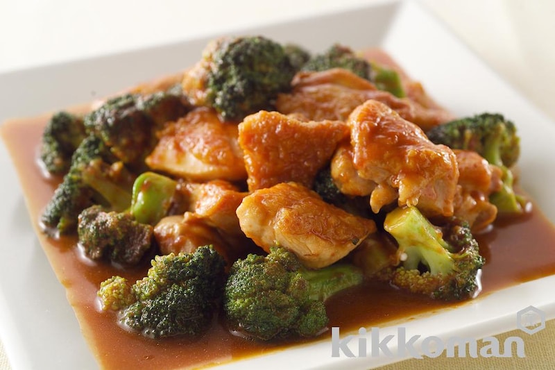 10分で簡単！春キャベツと鶏肉のトマト煮