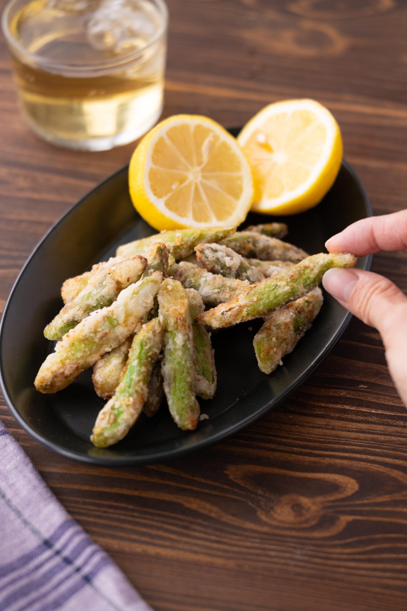 サクサクジューシー 豚肉巻きアスパラのフライのレシピ動画・作り方デリッシュキッチン