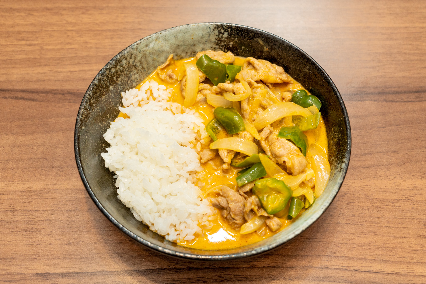 業務スーパー「グリーンカレー」がレンチン5分で完成！美味しい食べ方TOP2ヨムーノ