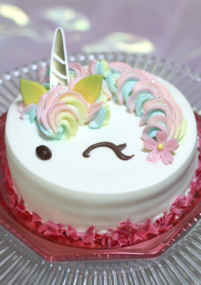 カラフル🌈レインボーモンブランの中身は ？ ゆめかわ💕なケーキ、「天使のレインボーモンブラン」👼🌈https:bit.ly 30bTmMU ピンク、黄色、黄緑、紫みなさんはそれぞれ何味だと思いますか？✨どんな味がするかは食べてからのお楽しみ✨ そして気になる中身は 映え