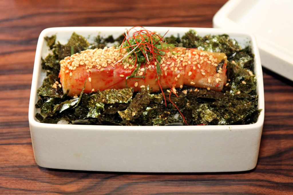 SNSで話題の「元祖博多めんたい重」行列のワケは？人気メニューTOP3も！ 福岡・博多の必食グルメTABIZINE～人生に旅心を～