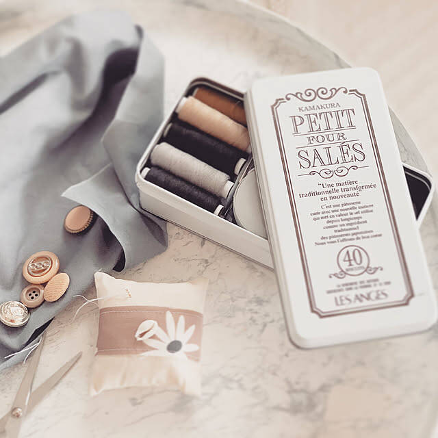 お菓子を食べ終わった缶の使い道⑦ ～リビング 収納＆見せる収納～株式会社エウレカ